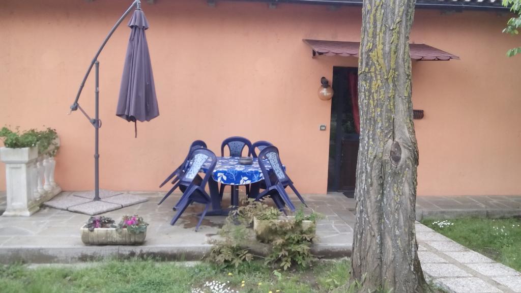Al Casolare Villa Tuoro sul Trasimeno Rum bild